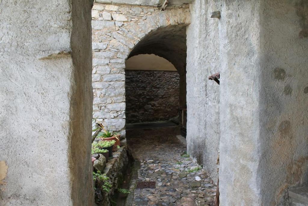 Quaratica Casa Nel Borgo Antico 빌라 외부 사진