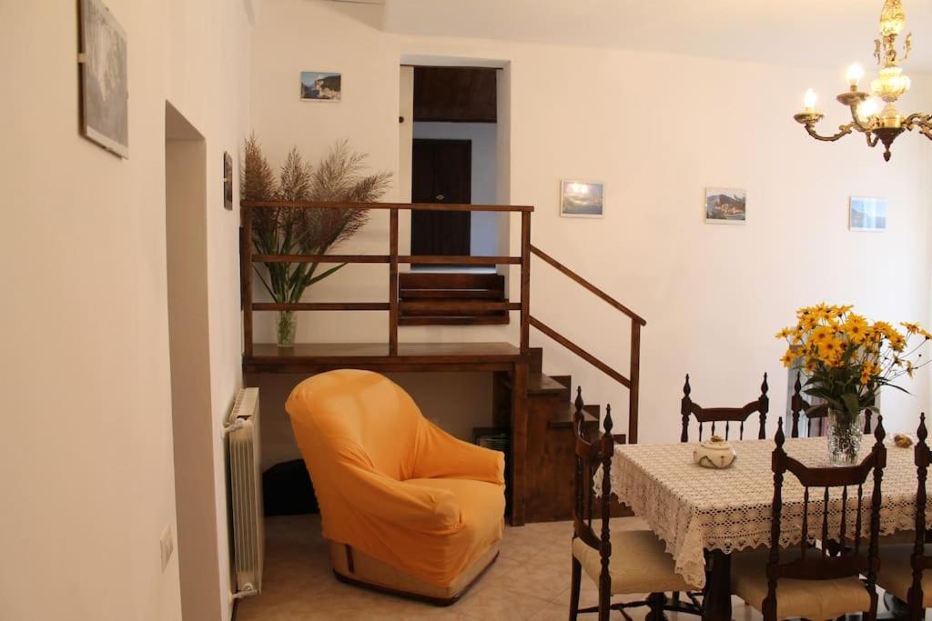 Quaratica Casa Nel Borgo Antico 빌라 외부 사진